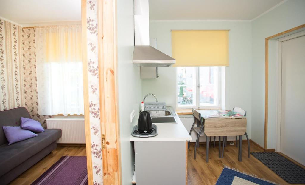 Köök või kööginurk majutusasutuses Katariina Guesthouse