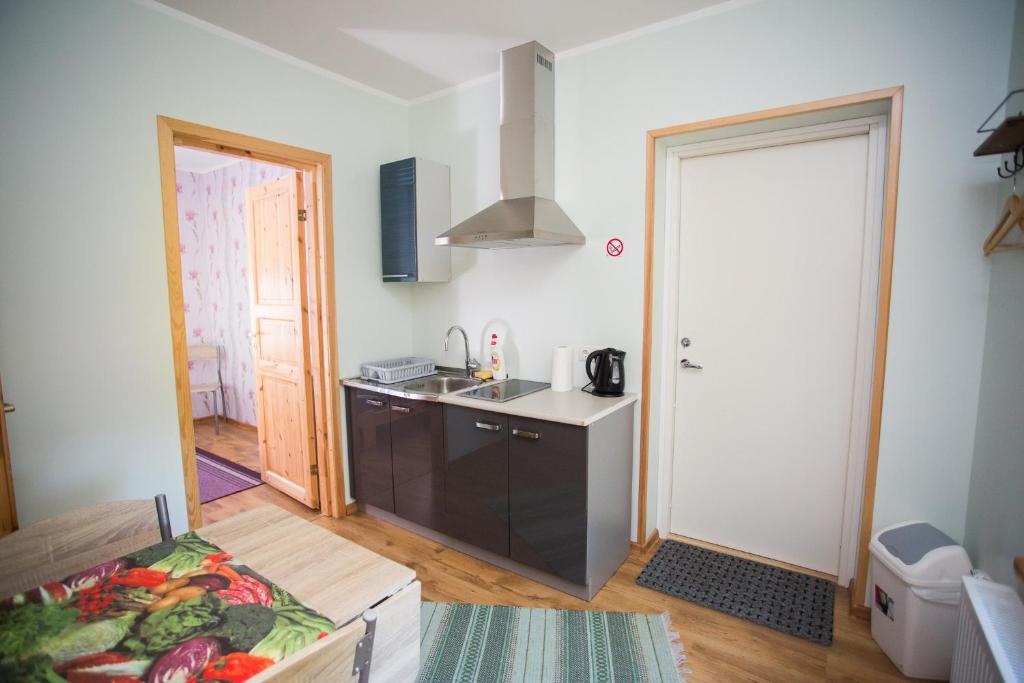 Köök või kööginurk majutusasutuses Katariina Guesthouse