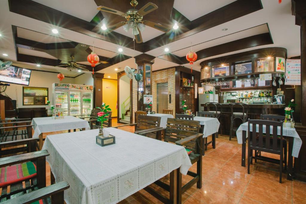 Restaurace v ubytování Magnific Patong