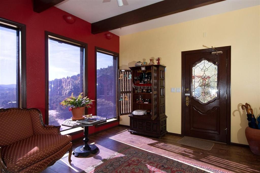 Nespecifikovaný výhled na hory nebo výhled na hory při pohledu z bed and breakfast