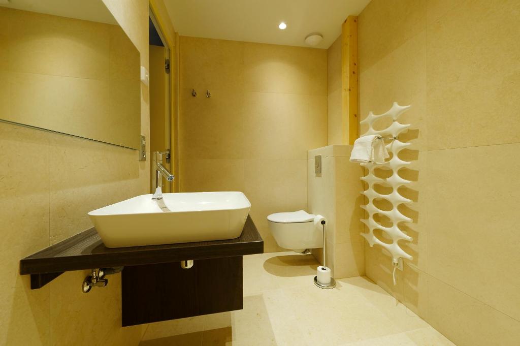 The One Apartments – photo 22