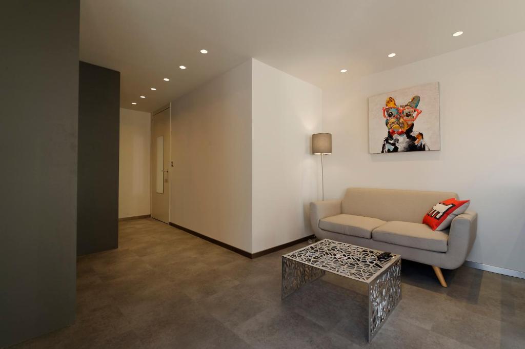 The One Apartments – photo 16