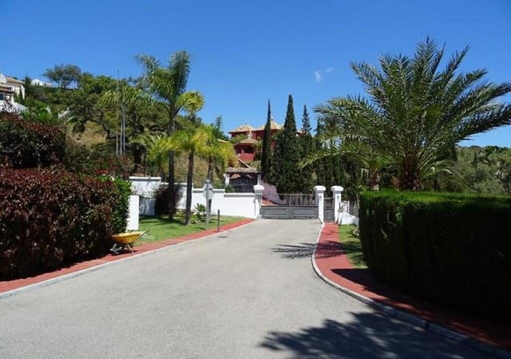 Villa Acacias, Marbella, Spain - Booking.com