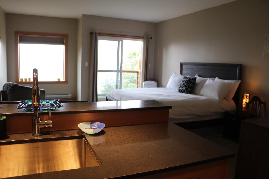 Moon Water Lodge photo