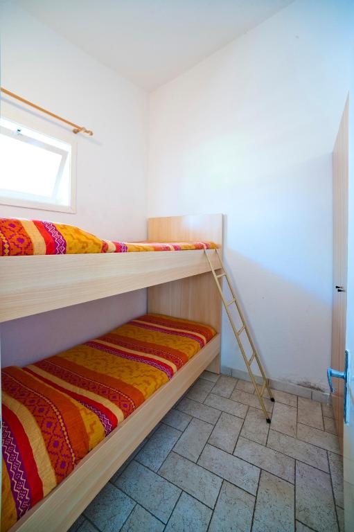 Camping Cisano - San Vito - Bungalow (4 Adultos)