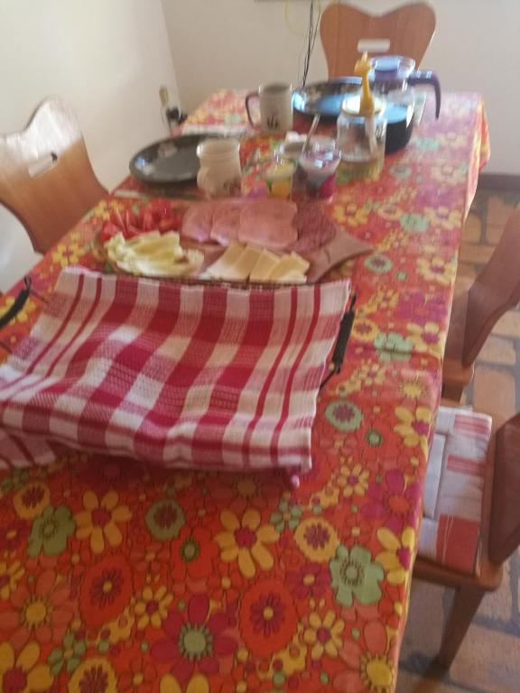 Jedlo v penzióne alebo blízkom okolí