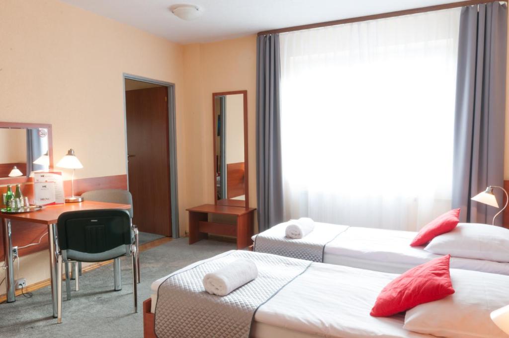 Hotel Komes - Premium Quadruple Room