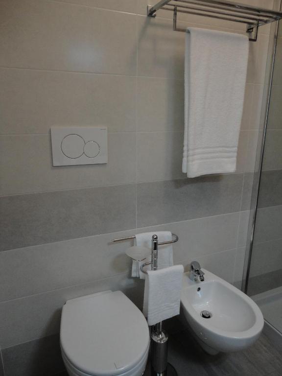 A bathroom at Bio Forester