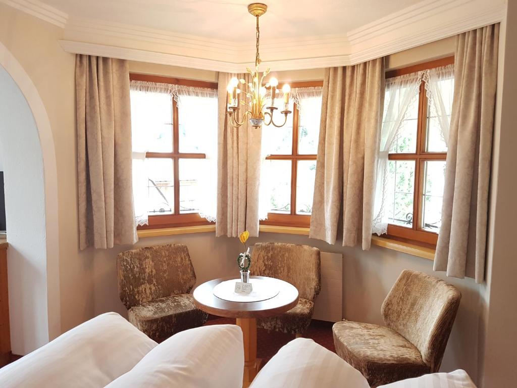 Posezení v ubytování Hotel Ehrenreich
