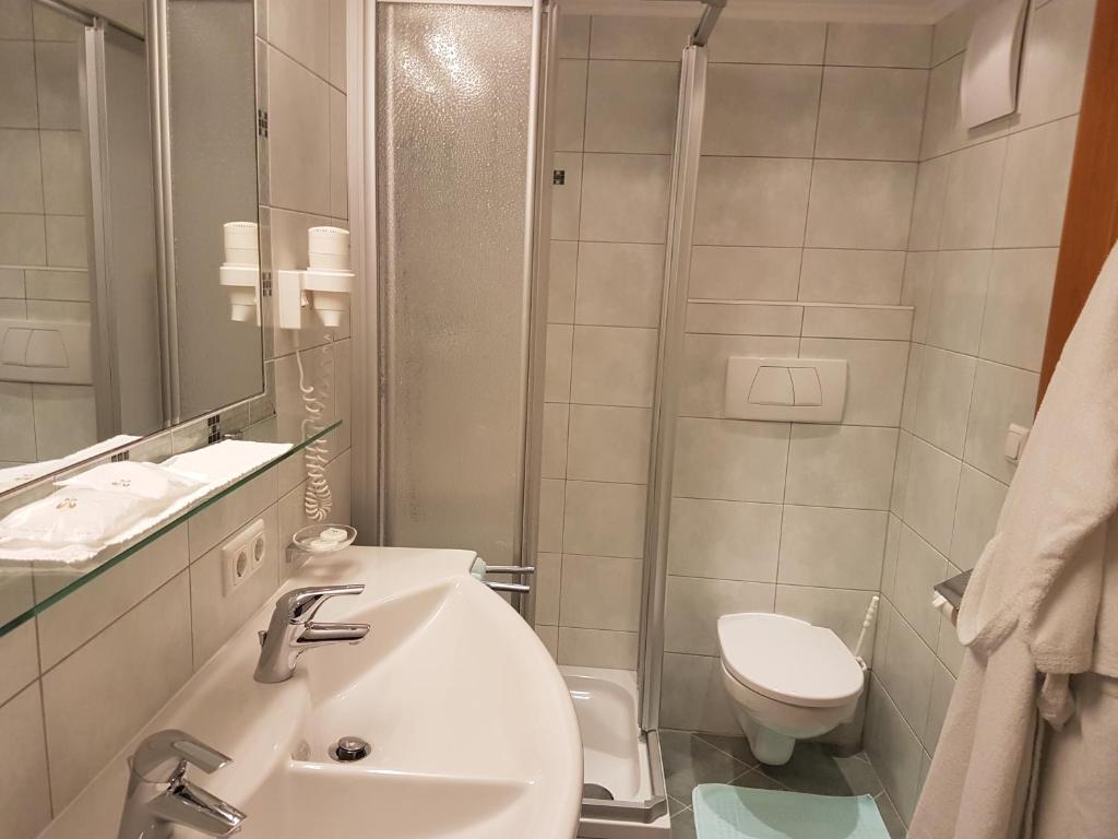 Koupelna v ubytování Hotel Ehrenreich