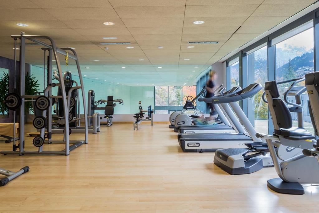 Fitness centrum a/nebo fitness zařízení v ubytování Andorra Park Hotel