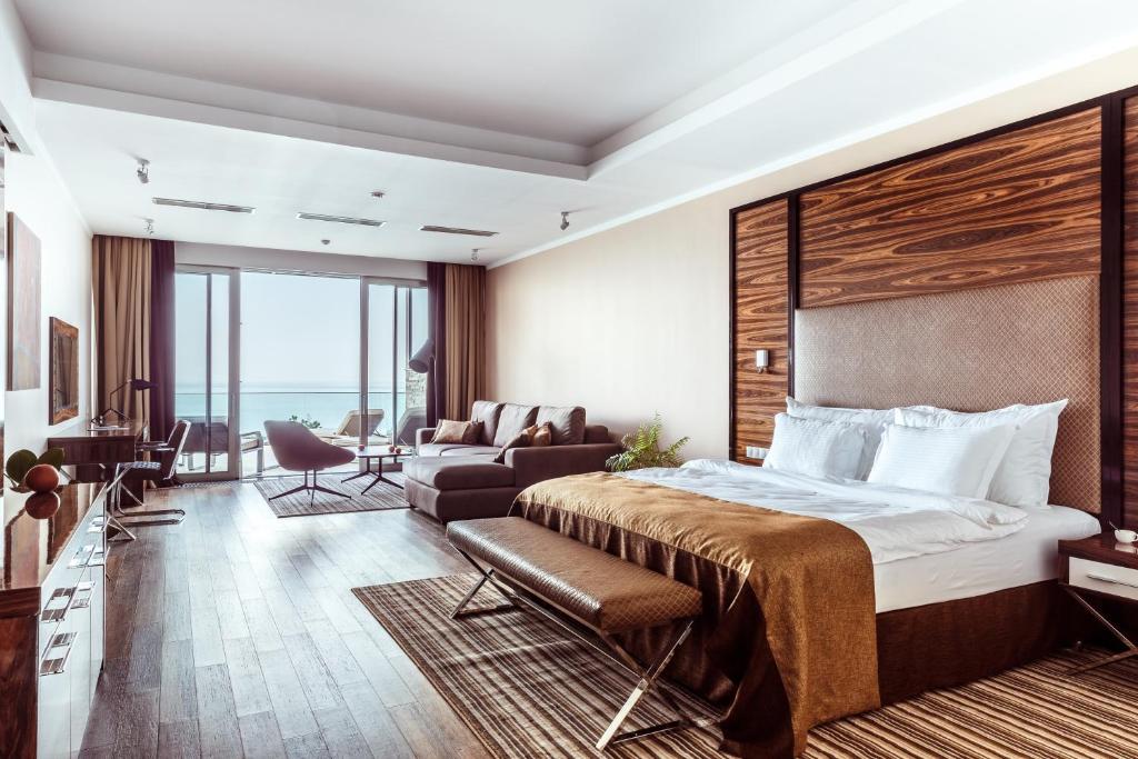 Utesov Hotel - Housity