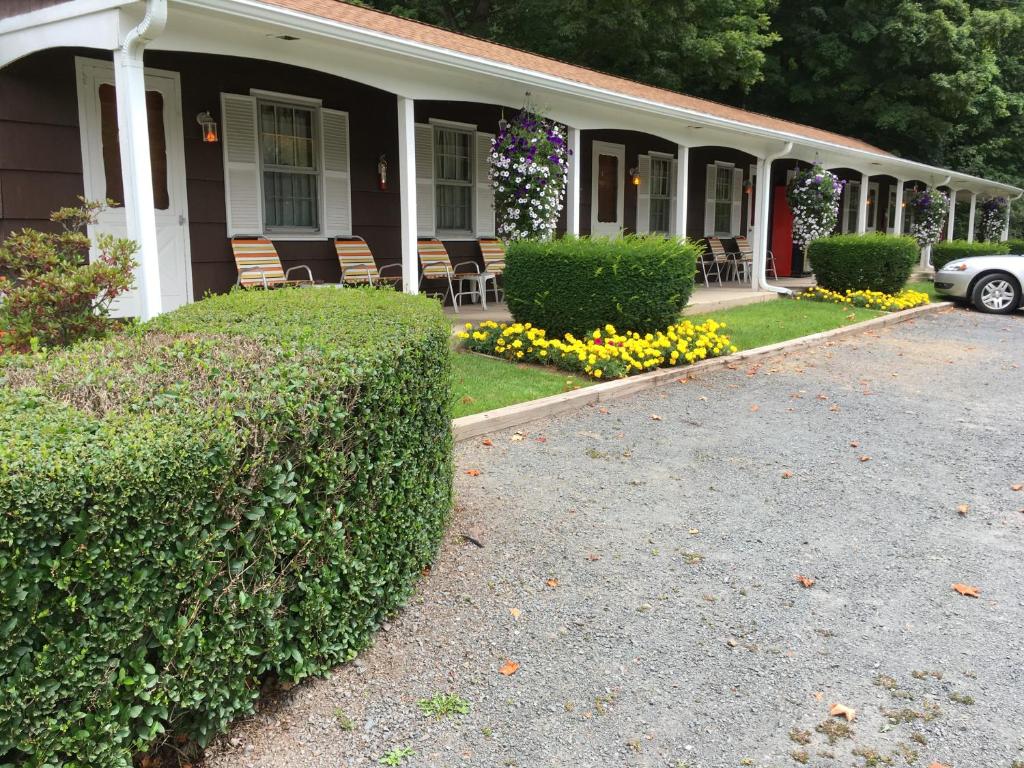 Zahrada ubytování Cave Mountain Motel