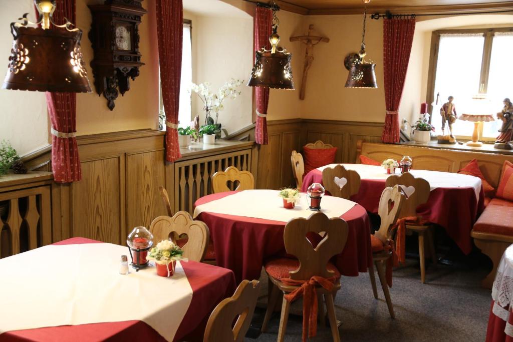 Restaurace v ubytování Adler Post