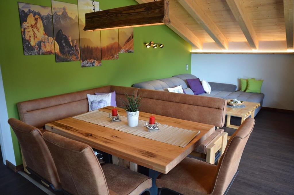 A seating area at Chalet Christine