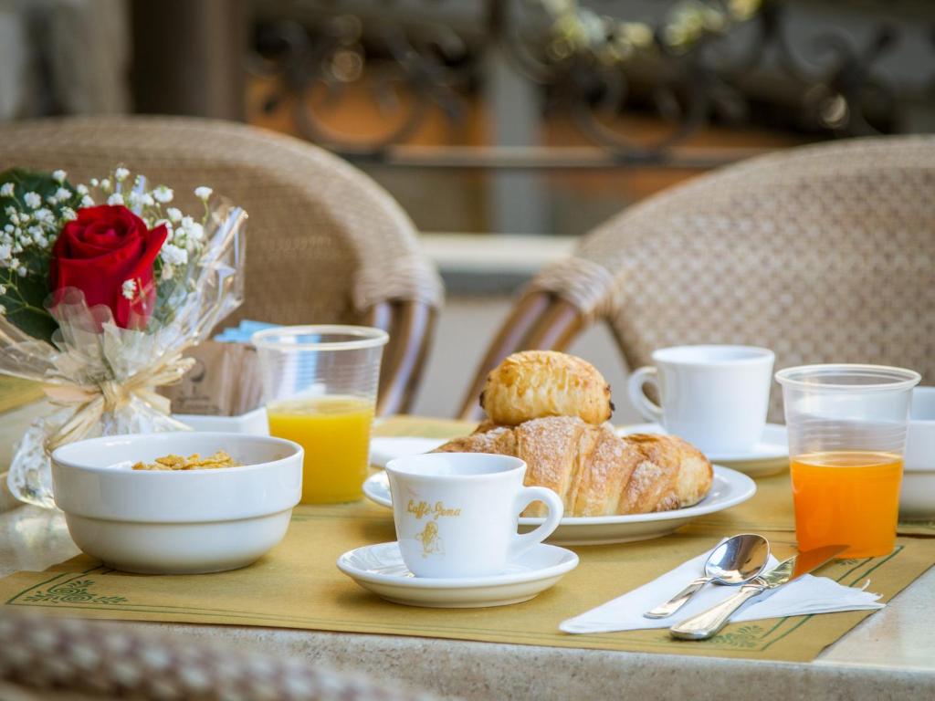 Jedzenie w hotelu lub w pobliżu