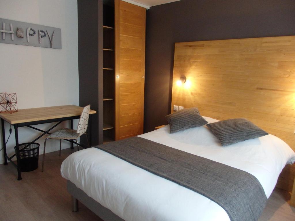 Postel nebo postele na pokoji v ubytování Hotel Castel