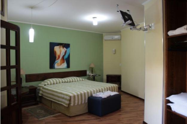  Mariá Plaza Hotel