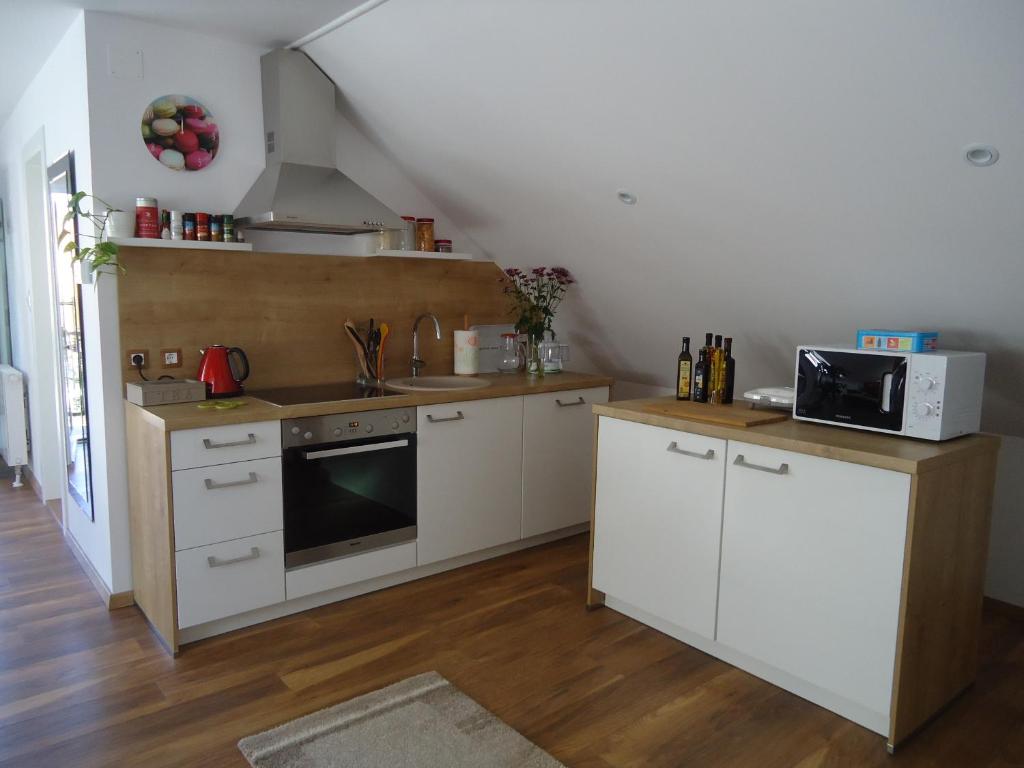 Apartment Spectre - 19