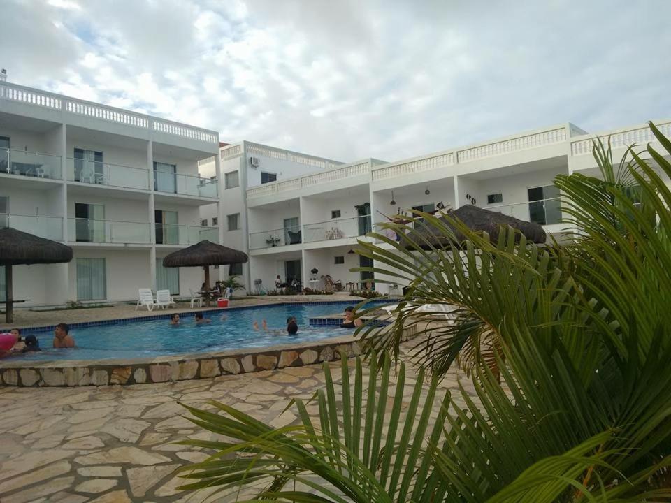  Apartamento em Jacumã