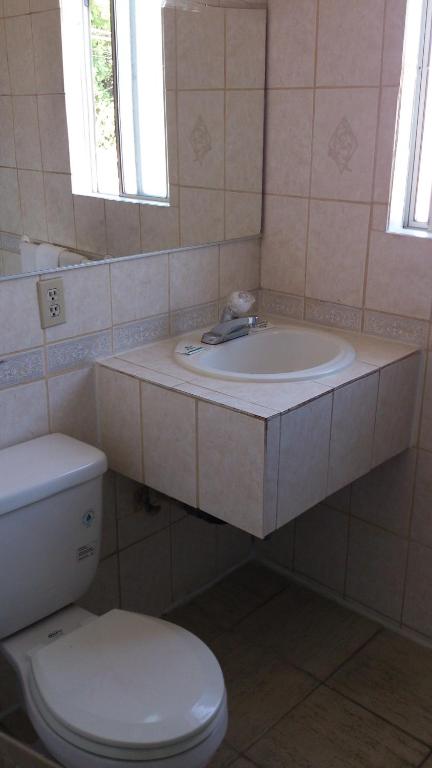 Santa Ana Travel Inn - King Room