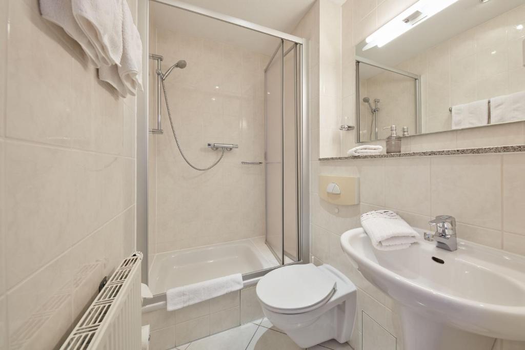 Koupelna v ubytování Hotel garni Sonnenhof