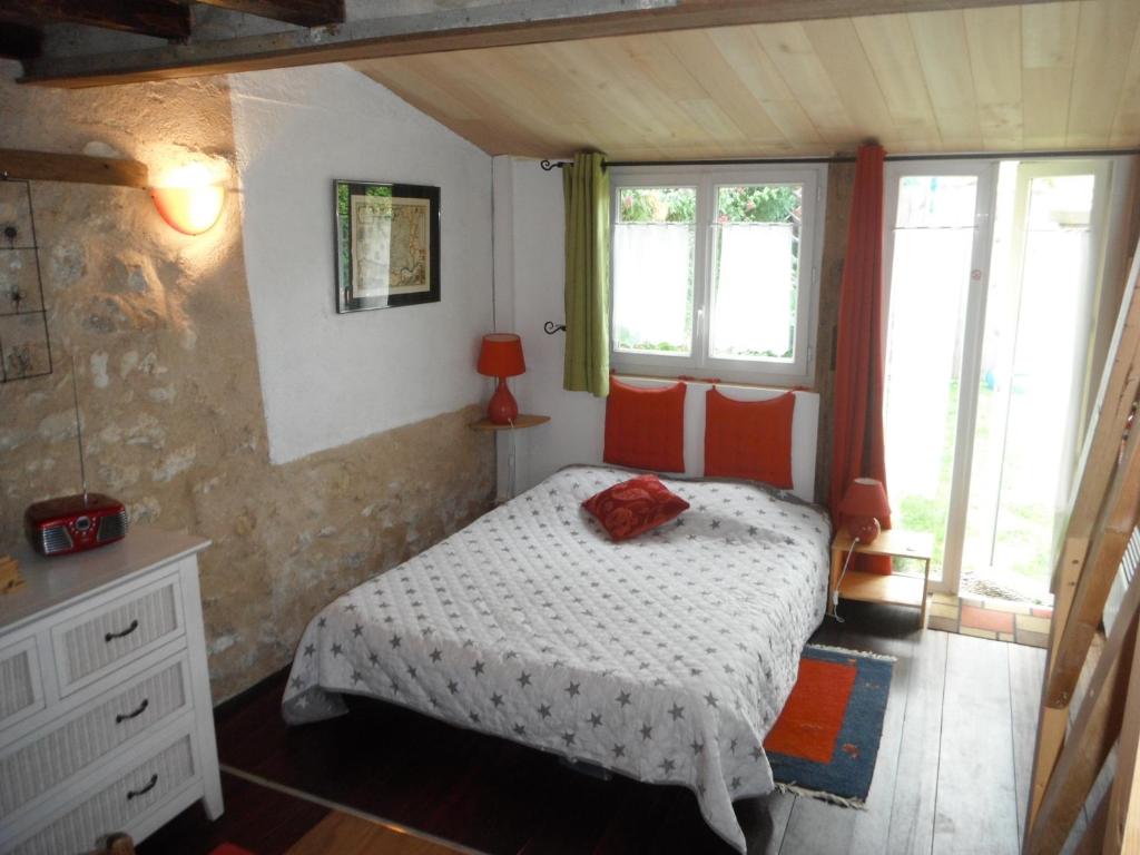 La Maison Rouge - Familiekamer Met Uitzicht Op De Tuin