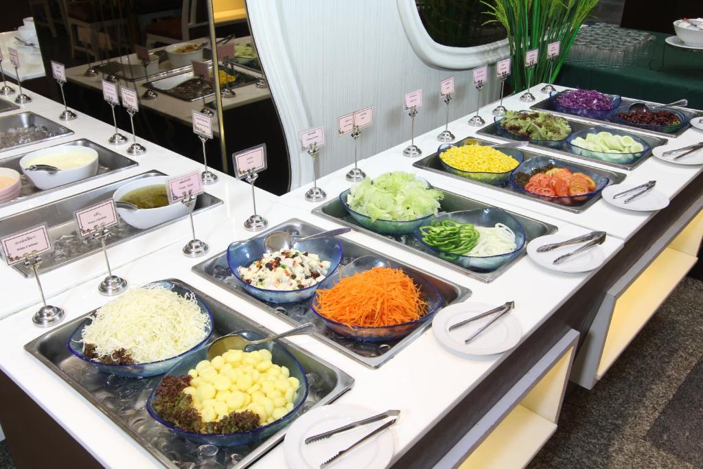 Royal Benja Hotel - Big Room Family-Friendly - Resim 35