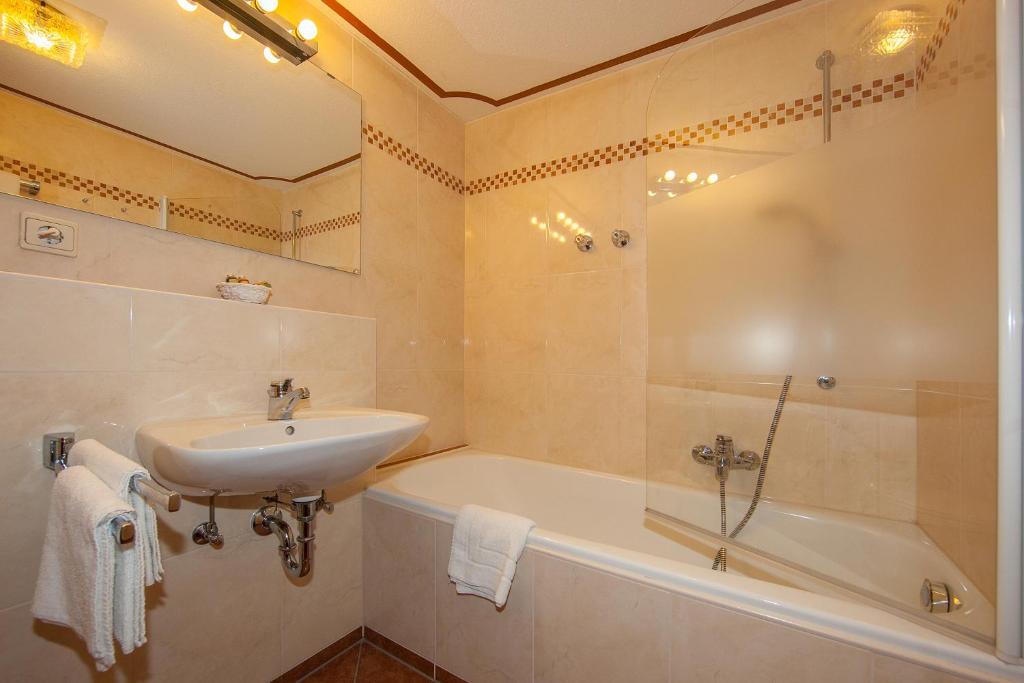 Gästehaus Lärchenhang - 13