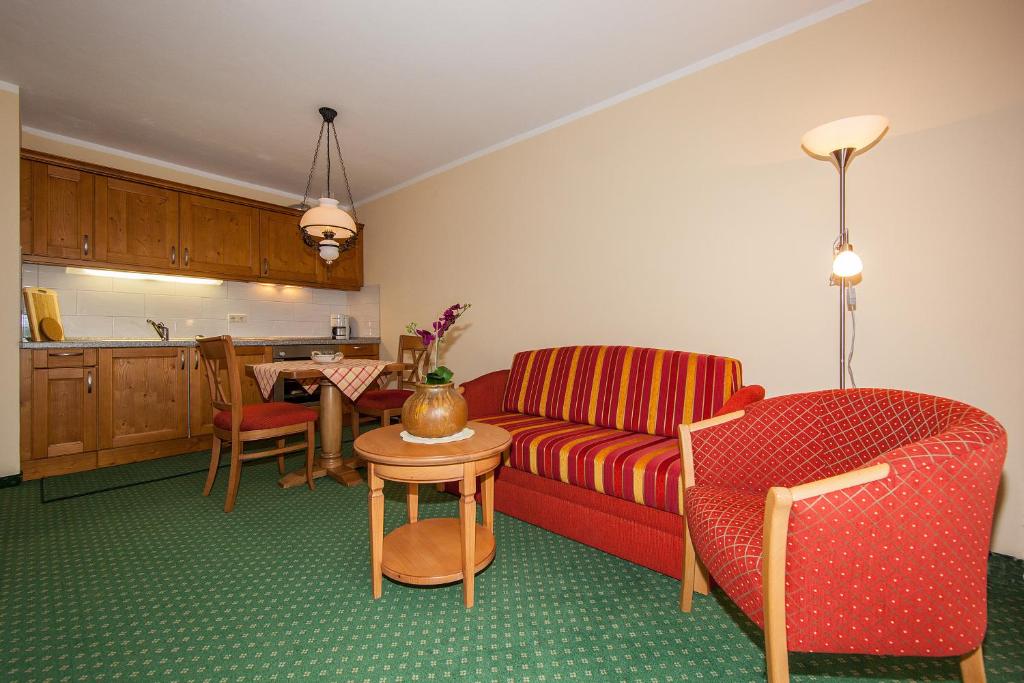 Gästehaus Lärchenhang - 12