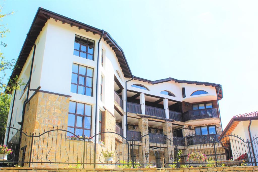 Φωτογραφία από το άλμπουμ του Hotel Sokay σε Tryavna