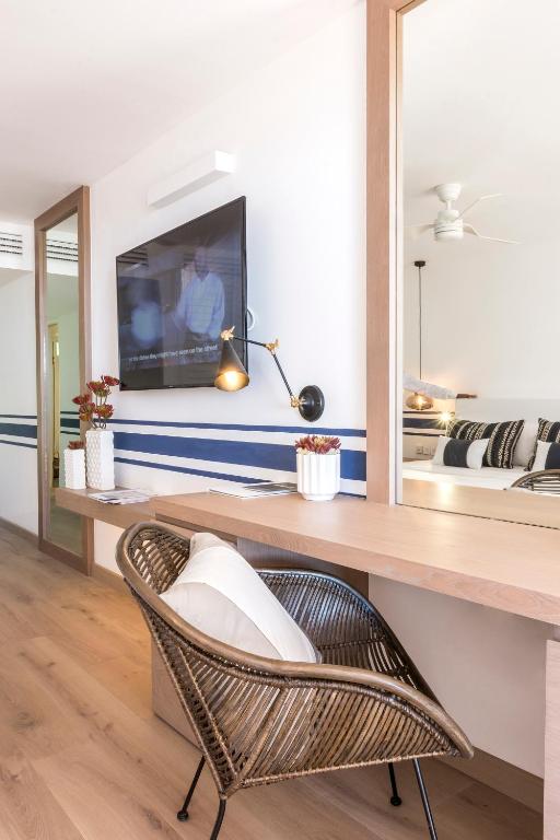 LUX* Grand Gaube Resort & Villas - 16