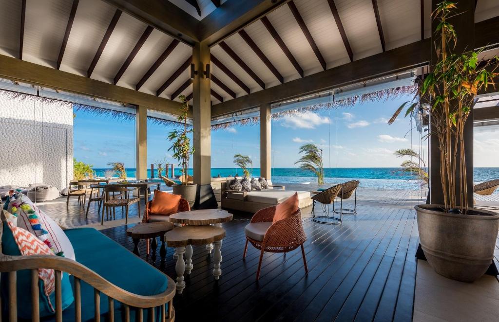 Grand Park Kodhipparu Maldives - View 37