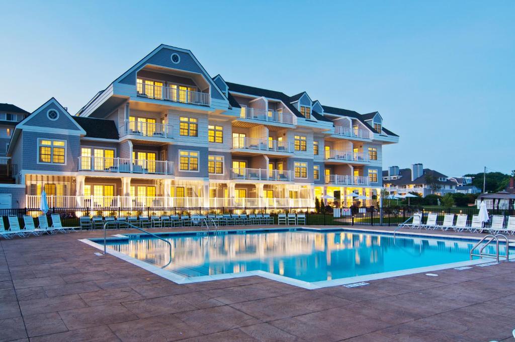 Water's Edge Resort & Spa - Villa With Sea View