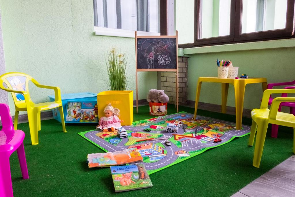 Detský klub v ubytovaní Land-Plan Hotel