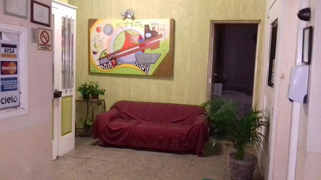  Hotel Car