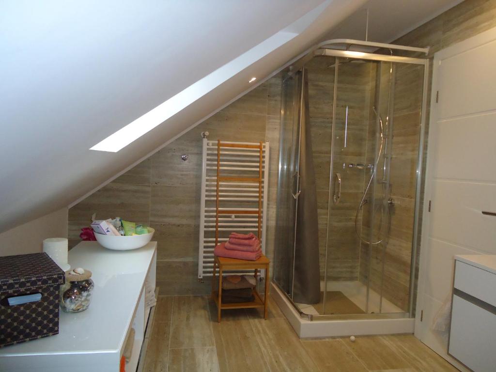 Apartment Spectre - 12