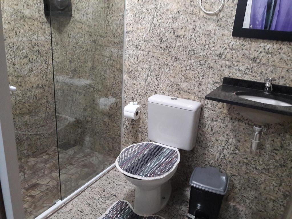 Koupelna v ubytování Hostel Falcão-Suites Privativas com Ar Condicionado