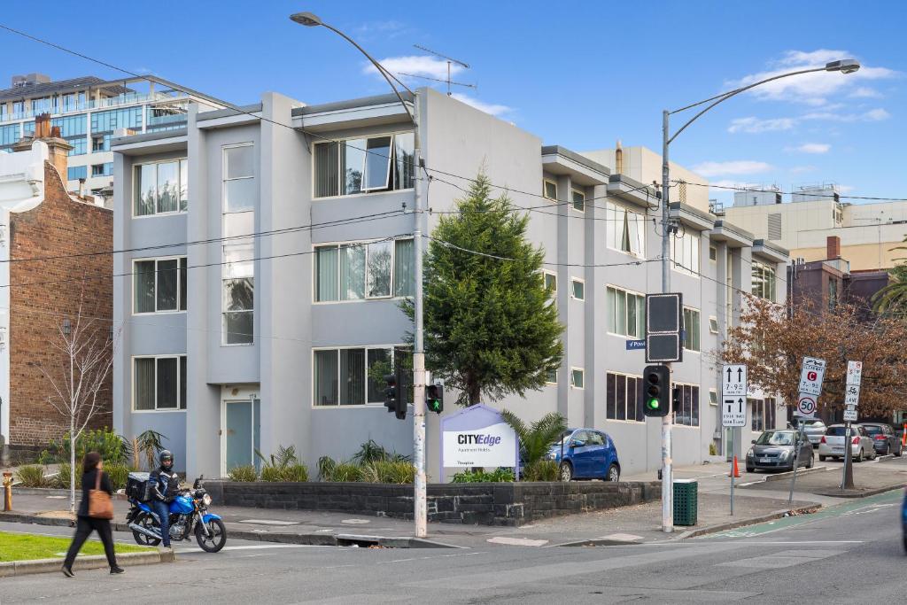 City Edge East Melbourne Apartment Hotel - Resim 6
