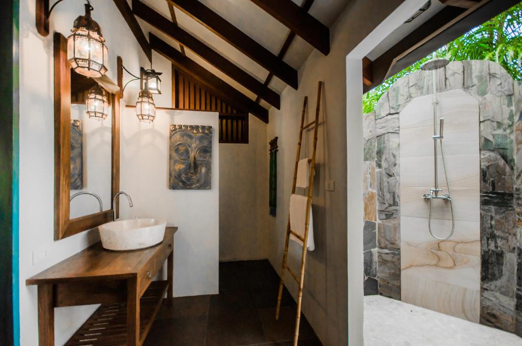 Koh Jum Beach Villas 