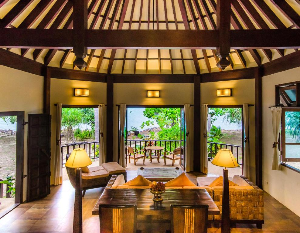 Koh Jum Beach Villas 