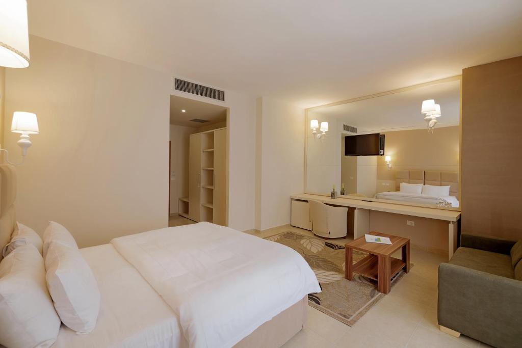 Kuchyň nebo kuchyňský kout v ubytování Horizont Hotel
