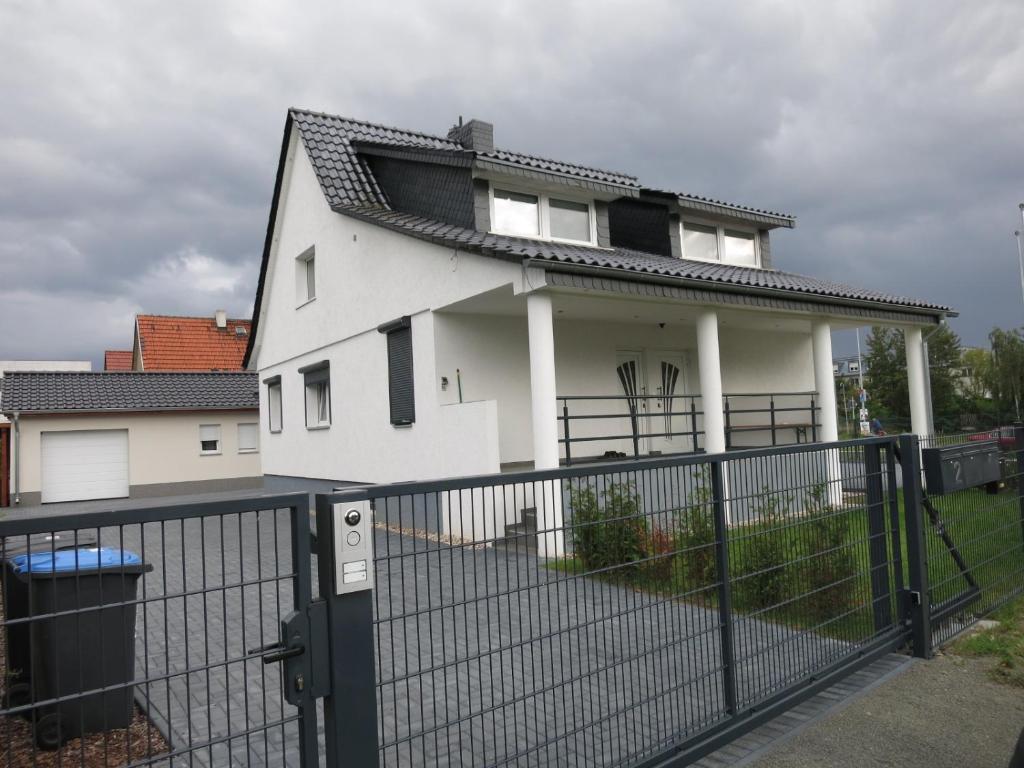 Το κτήριο όπου στεγάζεται  το διαμέρισμα