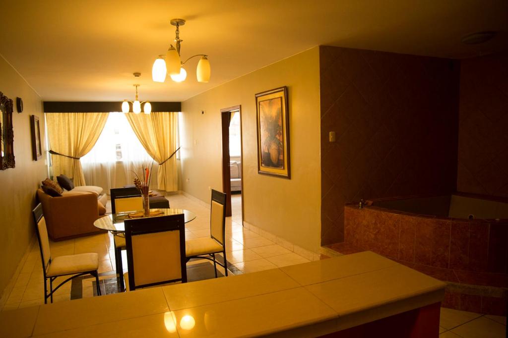 Posezení v ubytování Tropical Inn Hotel