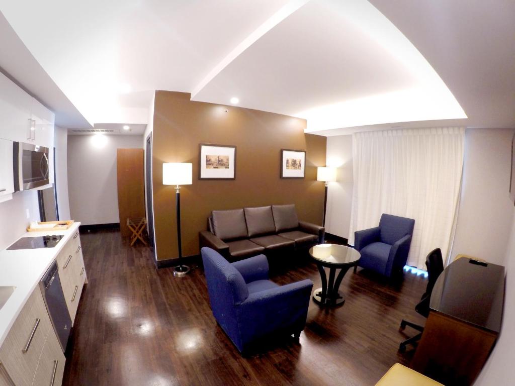 TV a/nebo společenská místnost v ubytování M Montreal Hostel