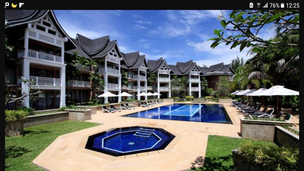 Бассейн в Apartments Laguna Phuket или поблизости