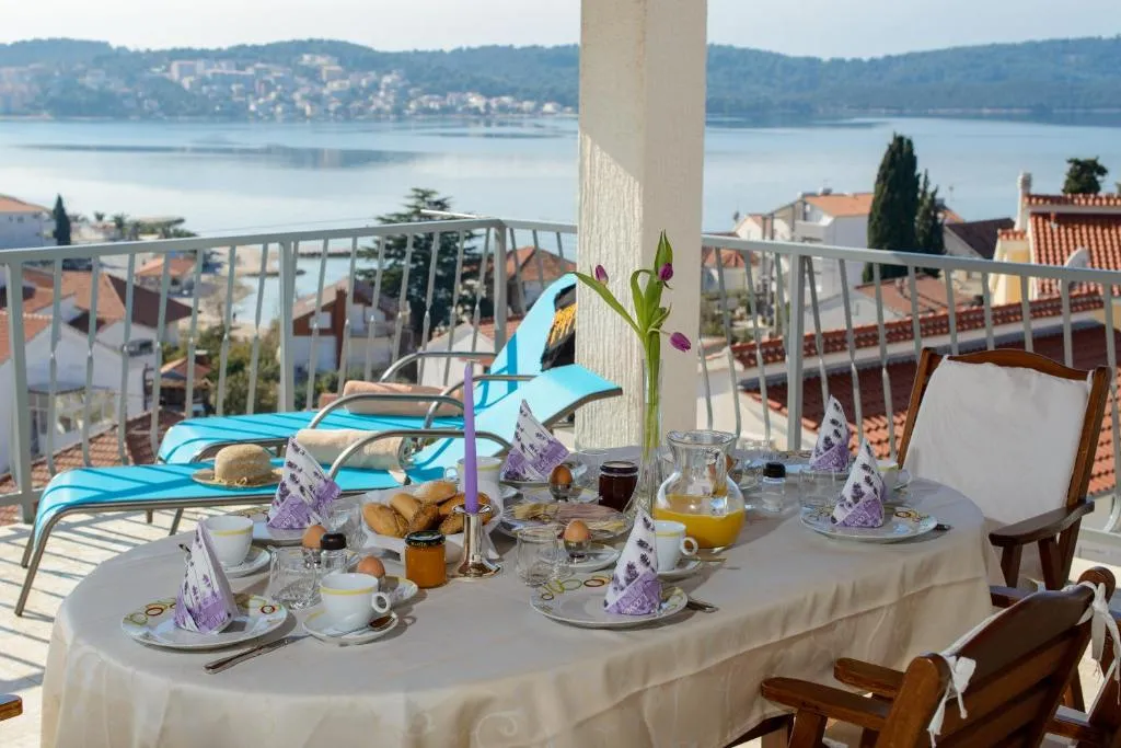 Apartments Dujmovic, Centola, Croatia