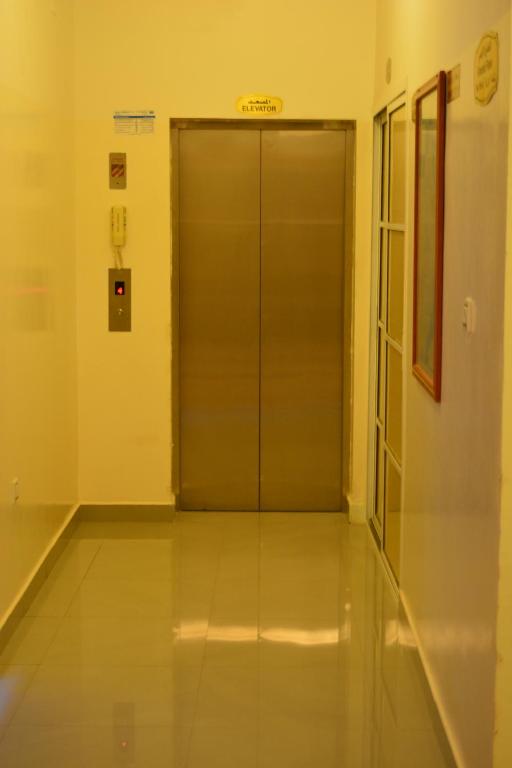 Fotografie z fotogalerie ubytování Al Karam Hotel Apartment v destinaci Nazvá