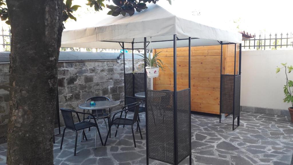 Patio alebo iná vonkajšia časť ubytovania Florence Stadium B&B