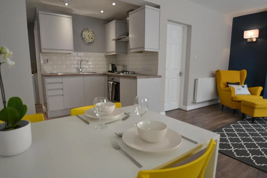 Charming 1 bed riverside apartment, Chester, United Kingdom